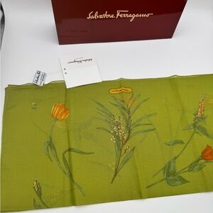 Salvatore Ferragamo Green Floral Cotton Scarf NWT Italy Fazzoletti Box